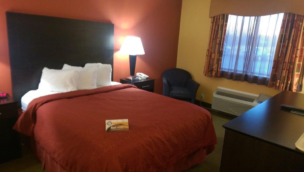 Hotel Quality & - Appleton East
