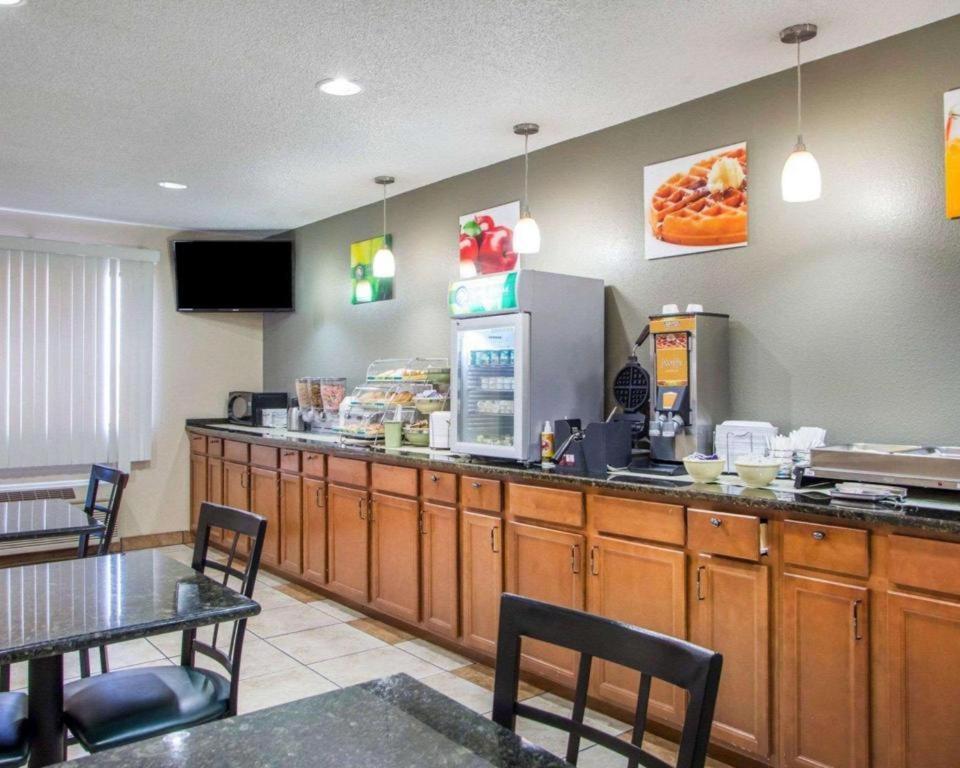 Hotel Quality & - Appleton East 2*