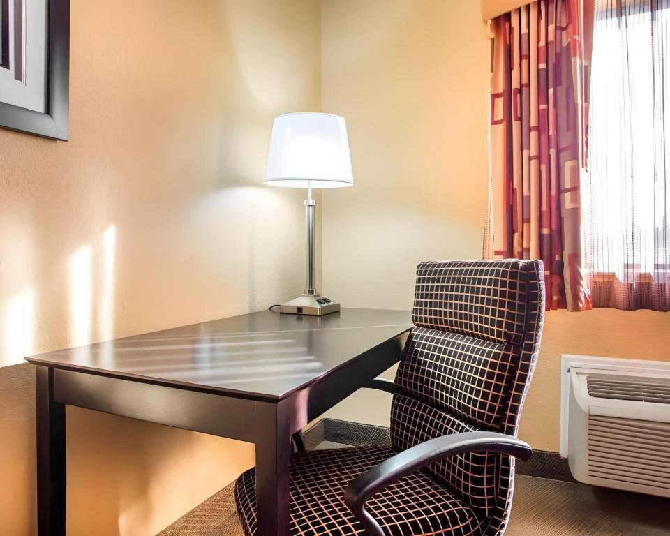 Quality & - Appleton East Hotel Kimberly