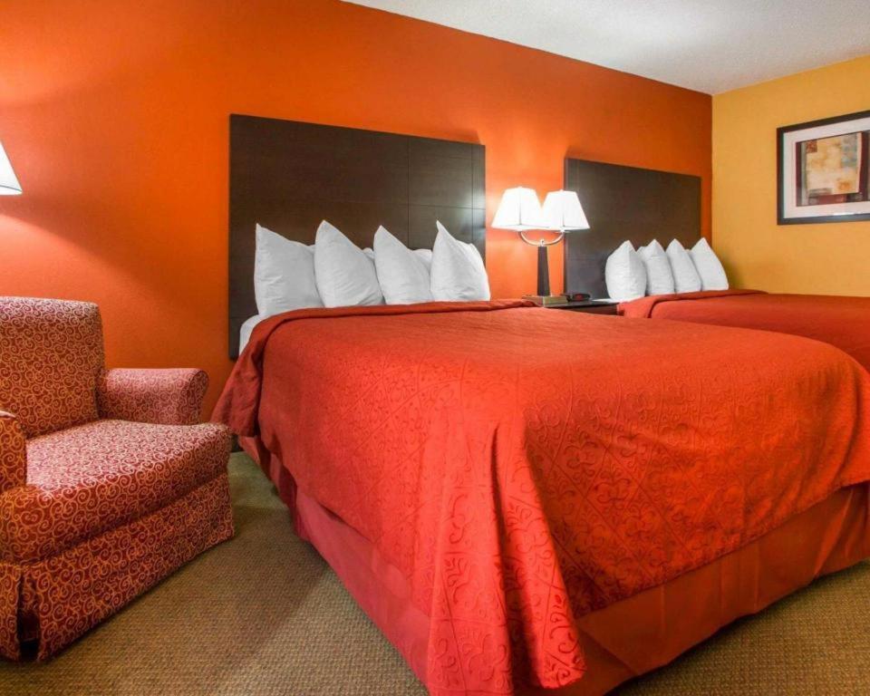 Quality & - Appleton East Hotel 2*