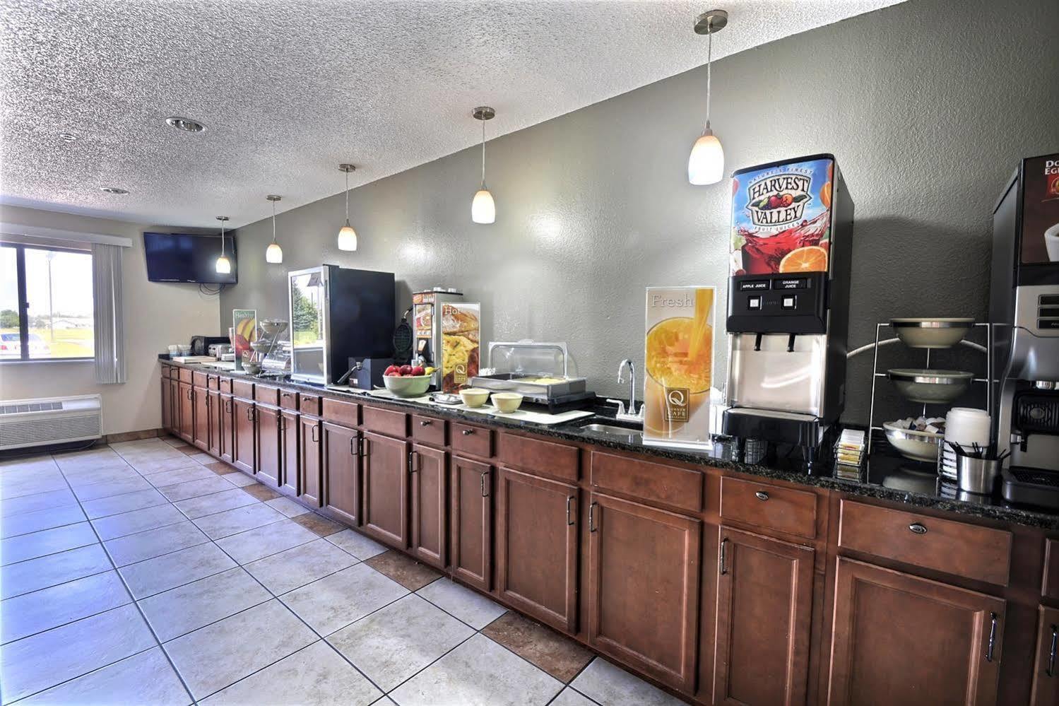 Hotel Quality & - Appleton East